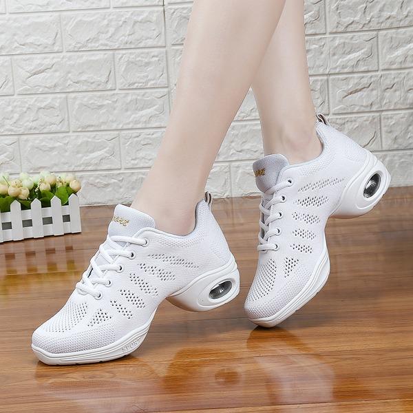 AirFlex jazz sneaker colour and sole detail