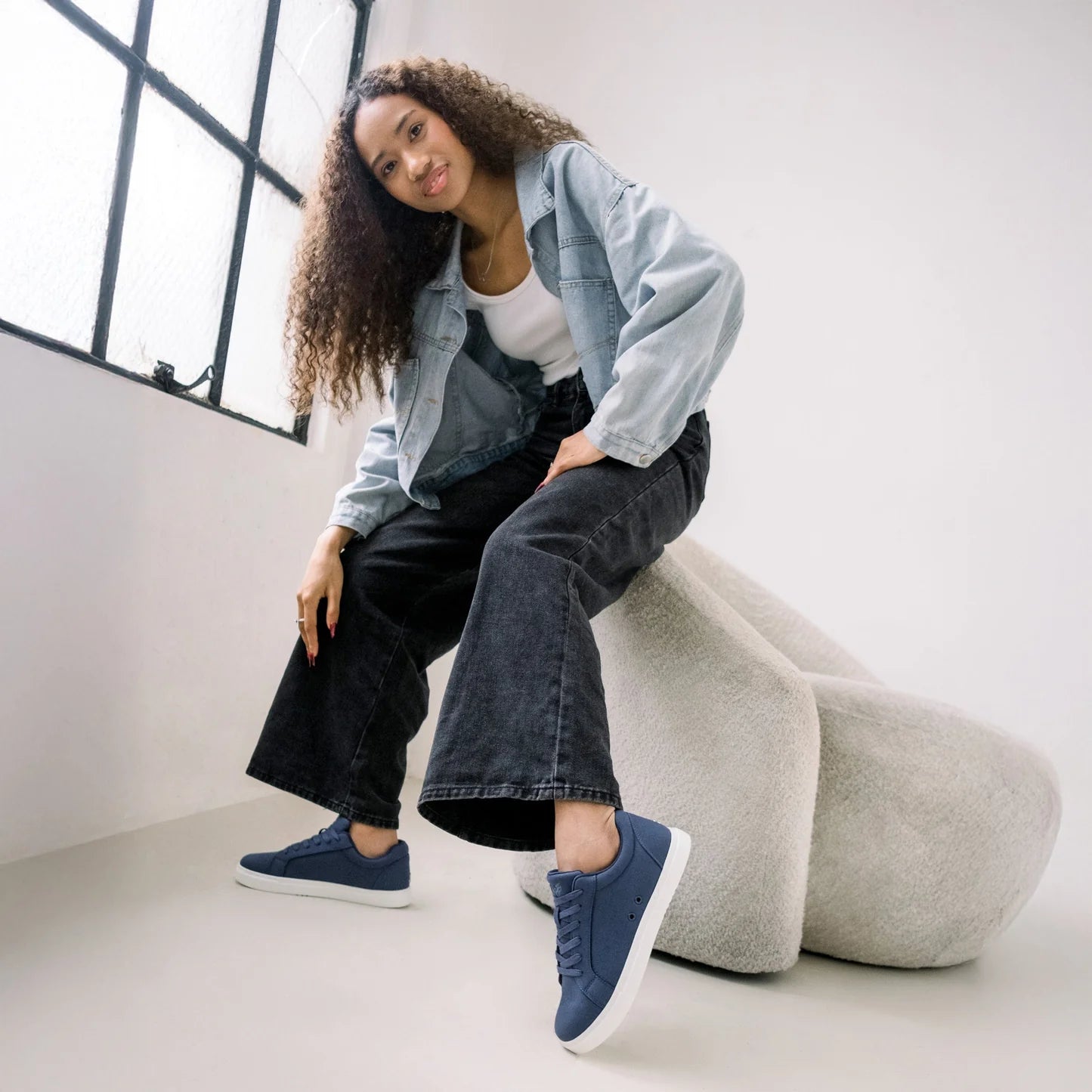 Fuego Navy Low-Top Dance Sneakers
